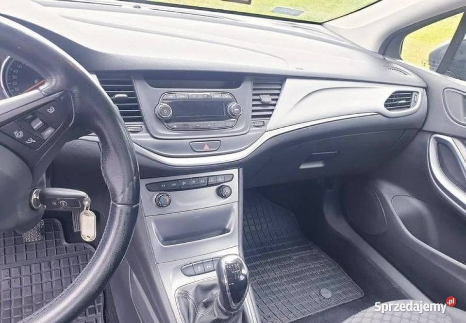 Opel Astra K Sports Tourer 16 cdti tanio relingi dachowe wielkopolskie sprzedam