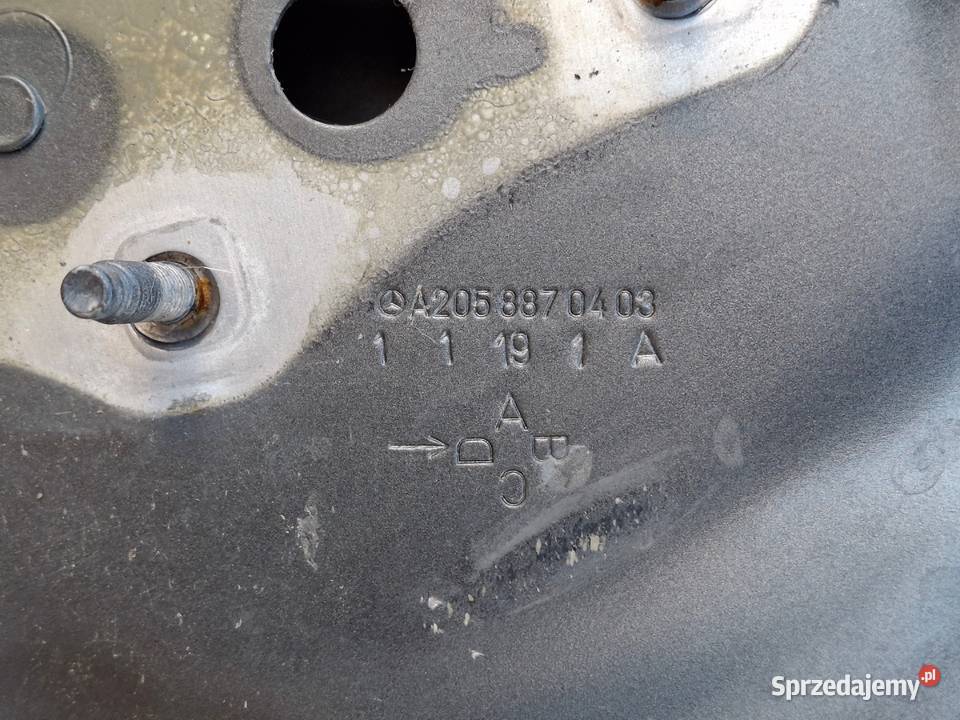 MERCEDES CKLASA W205 2014 MASKA POKRYWA SILNIKA Bieleń