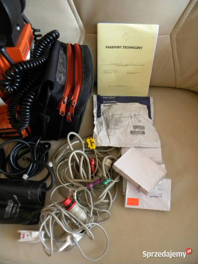 Defibrylator Corpuls 816 sprawny z paszportem