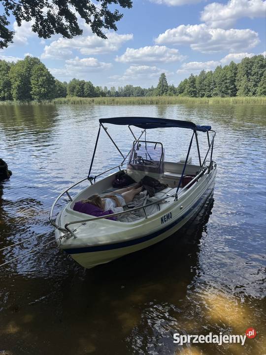 Łódź motorowa 50 z przyczepą Marki