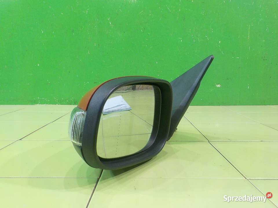 VOLVO C30 25T5 07r 3D lusterko lewe