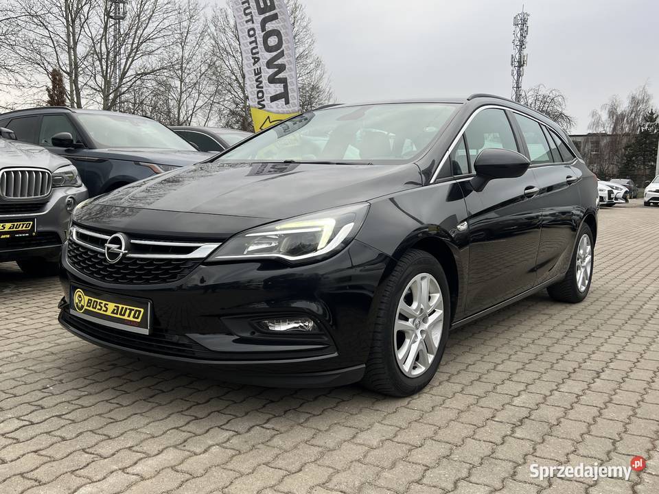 Opel Astra 2016 światła przeciwmgielne Warszawa
