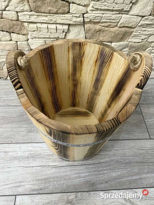 Wiaderko Drewniane Ozdobne do Studni Rustykalne