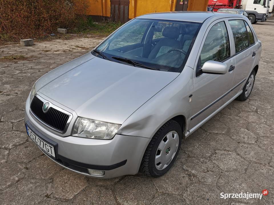 Skoda Fabia 14 MPI 2000r lakier metallic Sztum