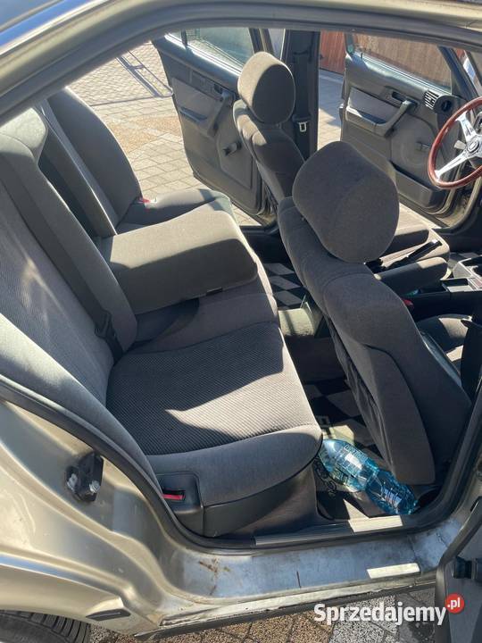 BMW E34 20 1988 nieuszkodzony Pieczyska