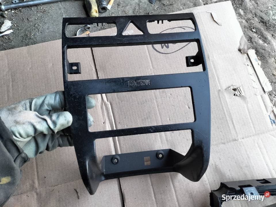 AUDI A38L A3 8L RAMKA KONSOLI RADIA Kamień-Kolonia
