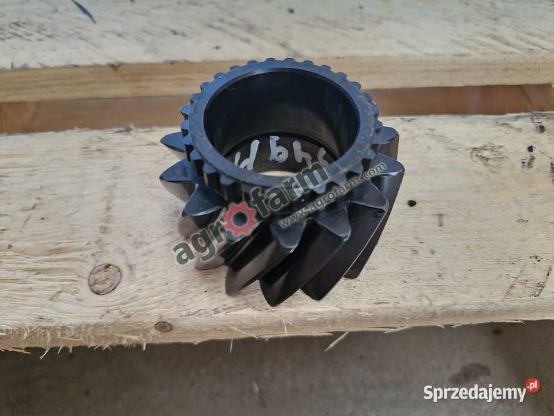 Koło zębate Massey Ferguson 5425 6120 6260 Byków sprzedam