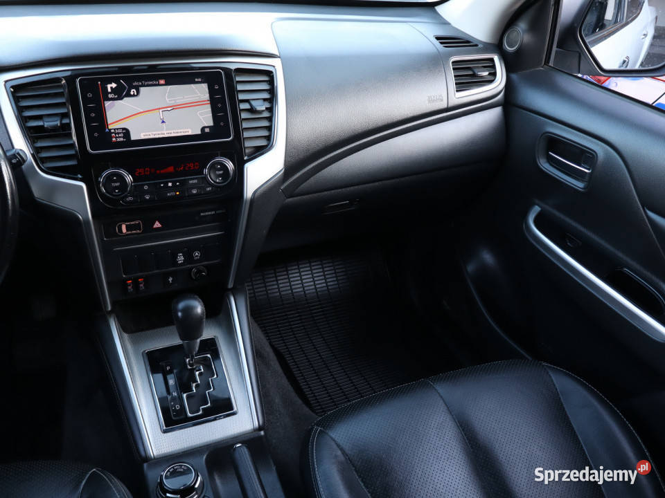 Mitsubishi L200 22 DID automatyczna sprzedam