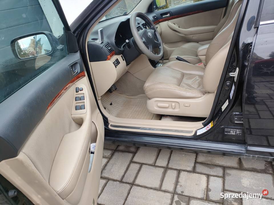 Toyota Avensis 2004 Krosno