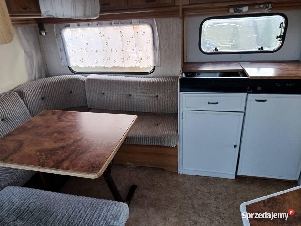 Przyczepa kempingowa rejestrowana Rok produkcji 1988 Jesionowo