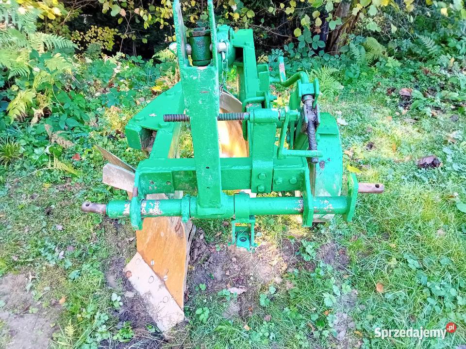 Pług trzyskibowy uszkodzony Wyskitna