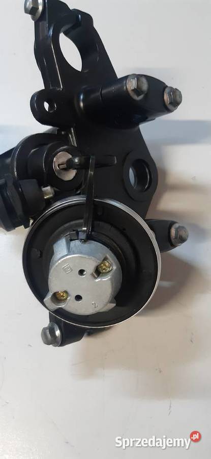Półka górna korek wlewu stacyjka Yamaha YBR 125