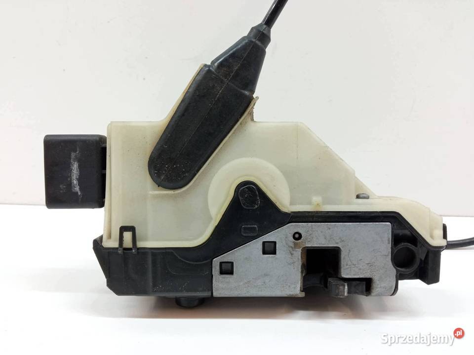 ZAMEK DRZWI PRAWY PRZÓD 9688079980 Peugeot 2008 świętokrzyskie sprzedam