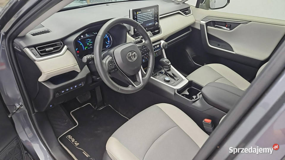 Toyota RAV4 25 Hybrid Executive 4x4 Z Polskiego bluetooth
