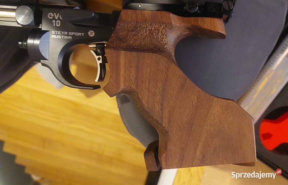 Pistolet Steyr Evo 10 45mm match Borówno