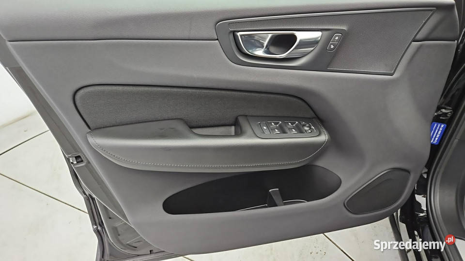 Volvo XC 60 20 B4 B Momentum Pro Z Polskiego serwisowany w ASO Warszawa