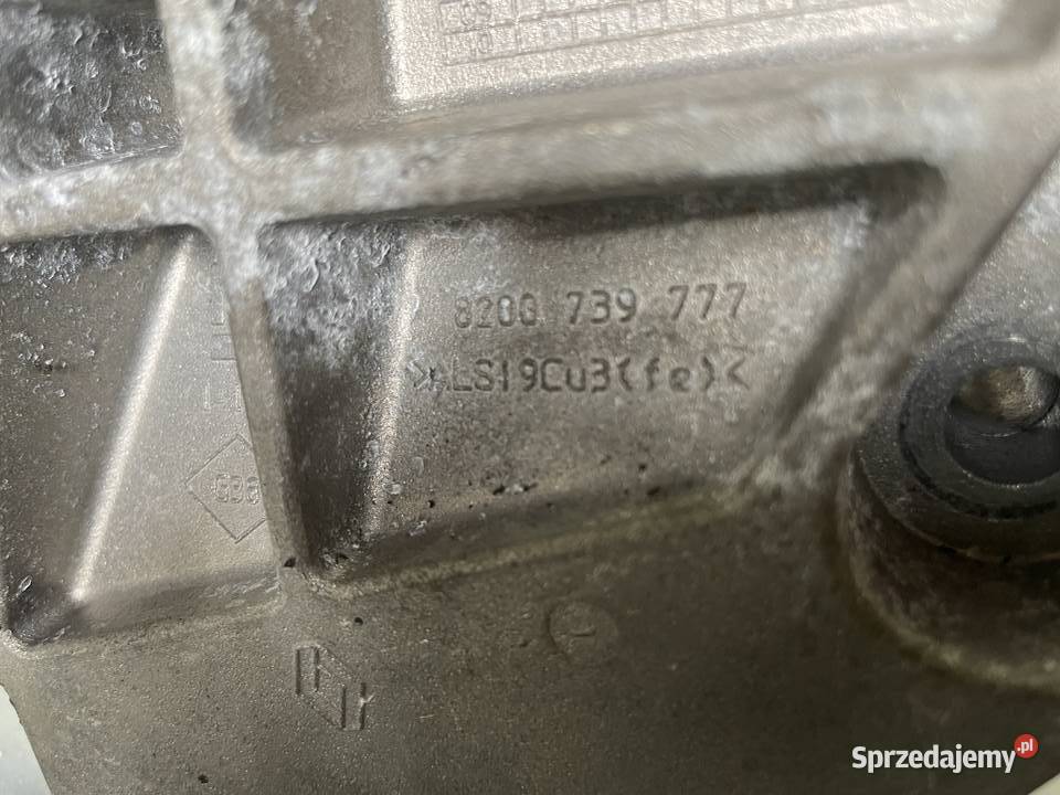 łapa silnika 8299739777 renault 15dci K9KJ836 zawieszenie silnika sprzedam