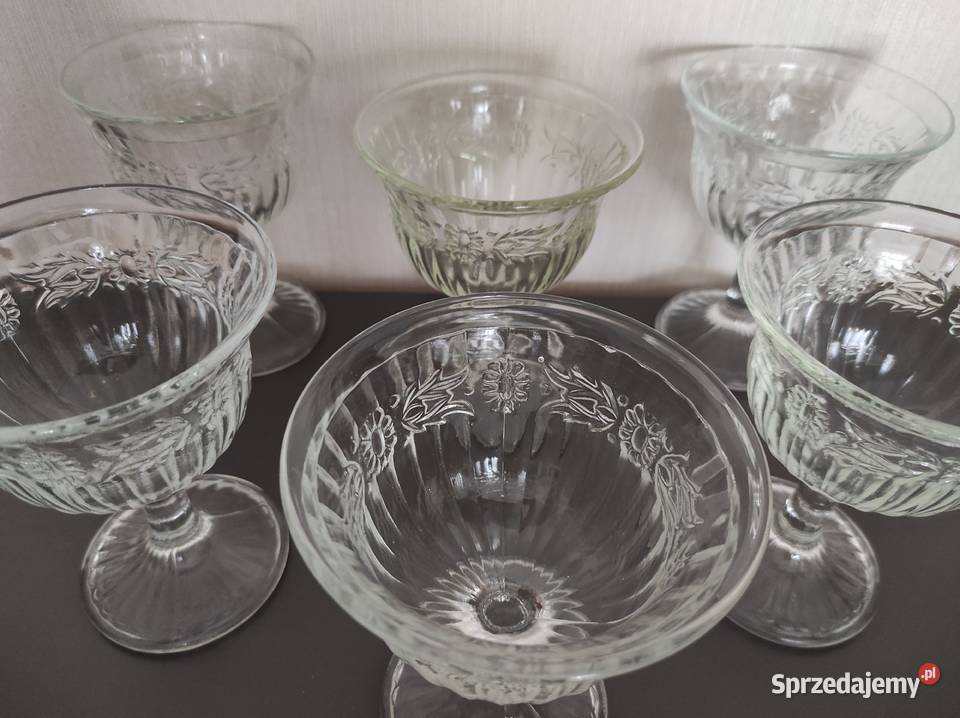 Kielichy puchary stare szkło Ząbkowice PRL Nowe Białystok