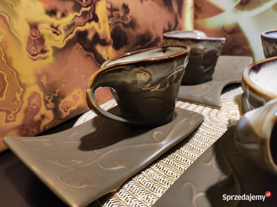 Unikatowy komplet kawowy falowany filiżanki ze