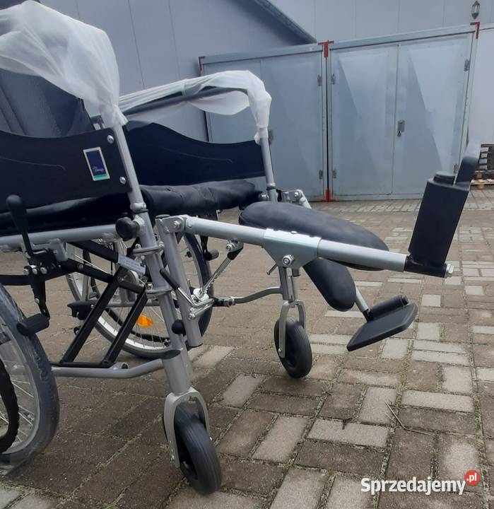 Wózek inwalidzki zmienny kąt oparcia i podnóżek