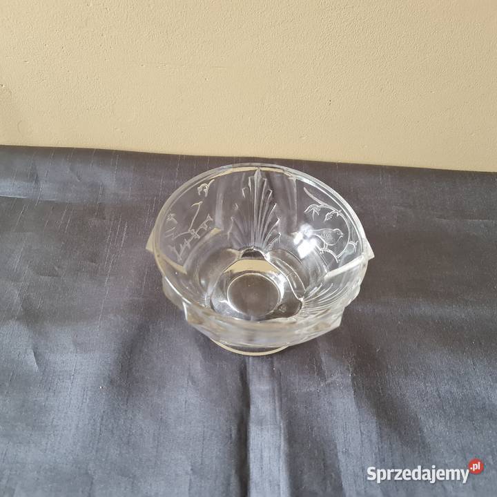 Szklana cukiernica z okresu PRLu