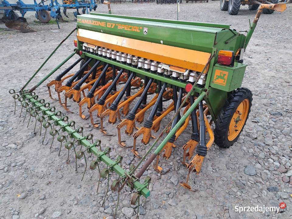 Siewnik AMAZONE D7 SPECJAL Ścieżki nieuszkodzony Rolnictwo Kłodawa