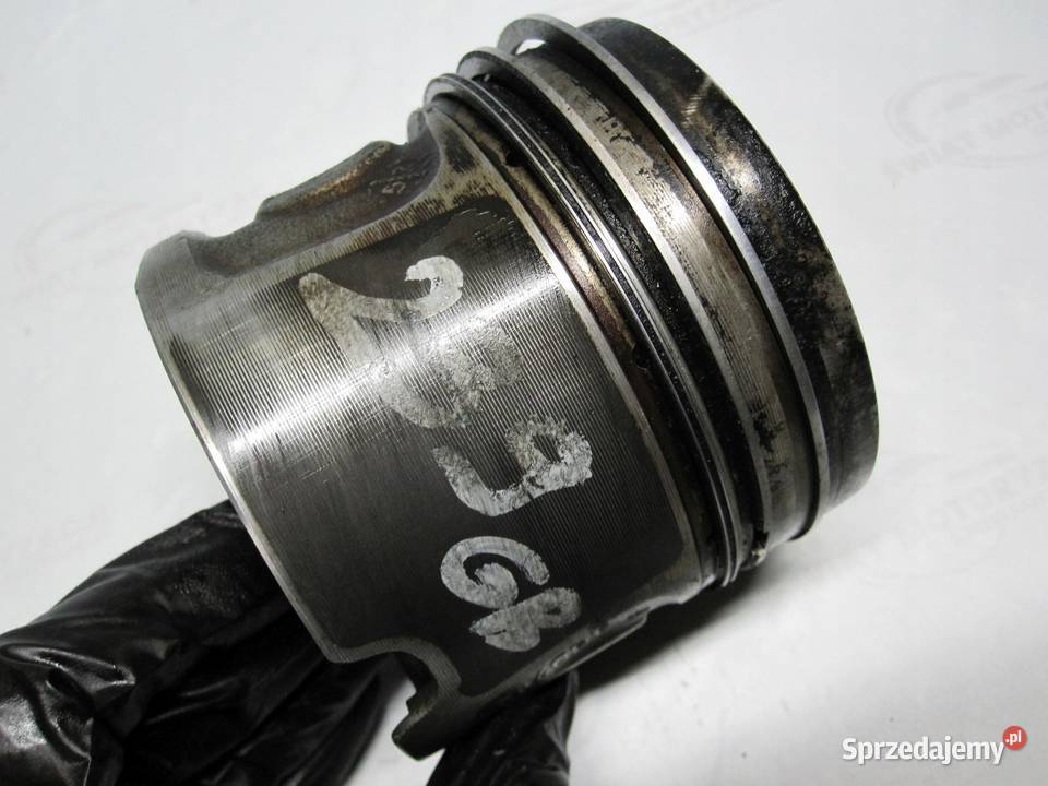 BMW E87 20 D 09r 143 N47D20C 165 0840BB Tłok świętokrzyskie