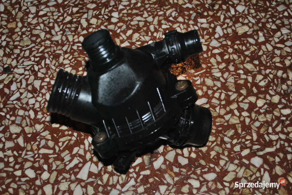 Termostat BMW E90 E60 E61 E63 E65 X5 E70 Z4 E85 Poręba