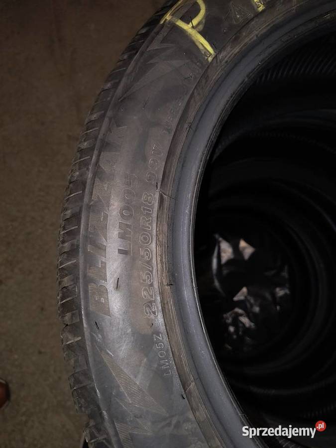 Opony Zimowe Bridgestone Blizzak LM005 22550 R18 Opony i felgi Radom