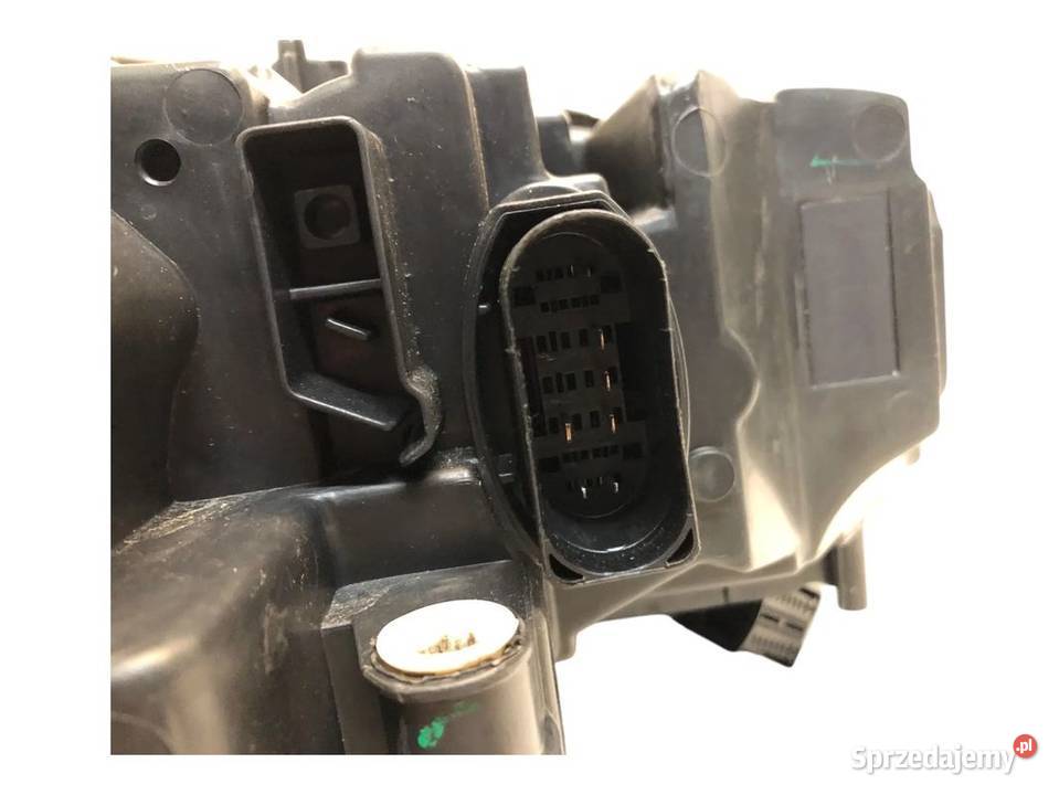 SKODA OCTAVIA III 5E 20172020 LIFT REFLEKTOR