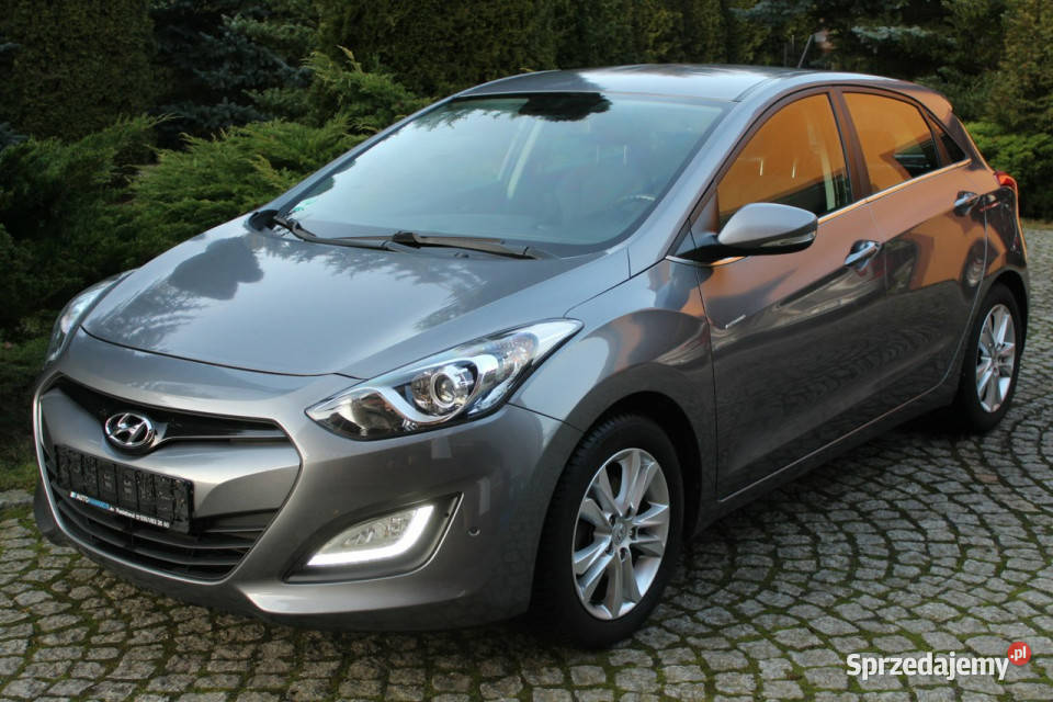 Hyundai i30 Benzyna 97 Niski Przebieg II 2012 kurtyny powietrzne Lubań sprzedam