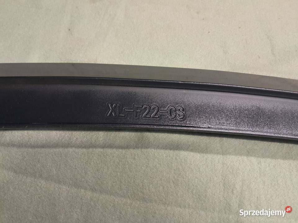 nowa lotka do BMW F22 może posiadać drobne ryski sprzedam