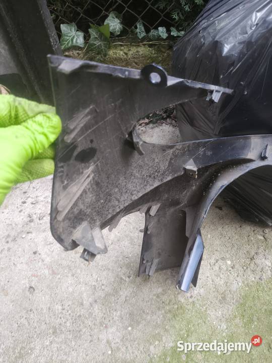 Suzuki burgmam an 400 czasza przednia
