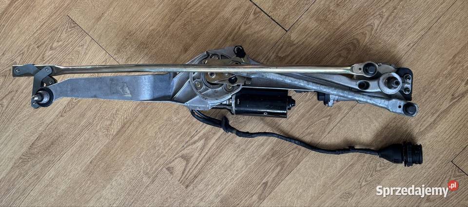BMW 8 E31 8999r MECHANIZM WYCIERACZEK SILNICZEK
