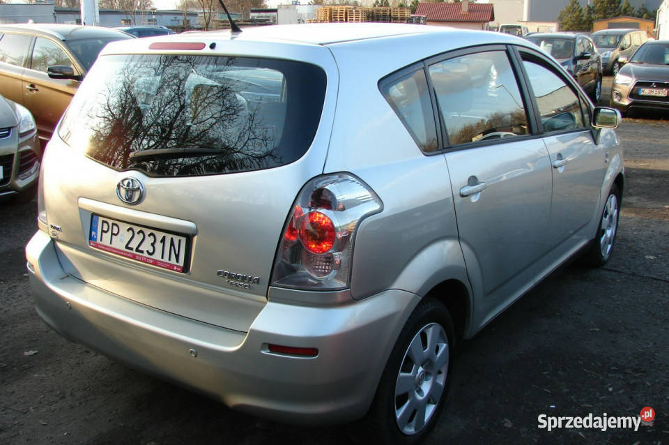 Toyota Corolla Verso Super stan Salon benzyna II Piła