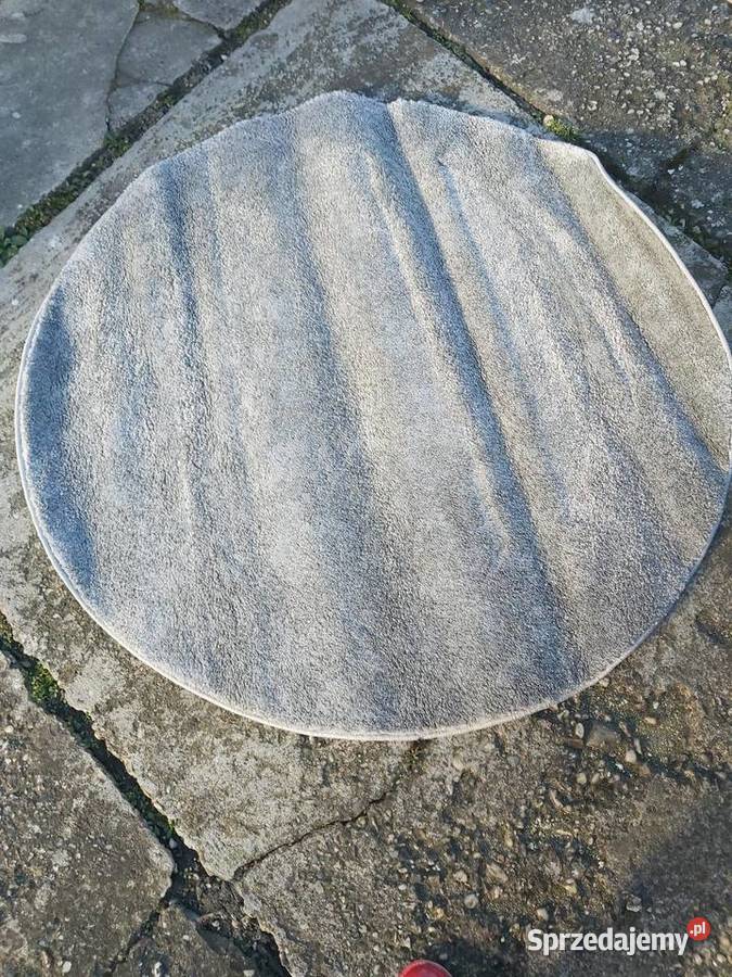 Okrągły dywanik o średnicy 130Stan Opole