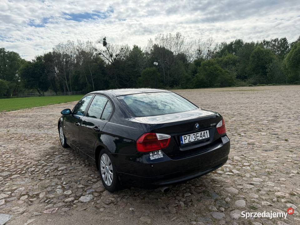 BMW E90 20 Benzyna Lekko uszkodzona kupiony w Polsce Olsztyn