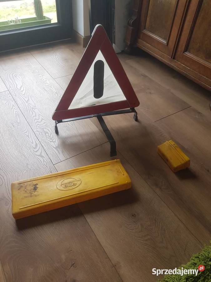Trójkąt ostrzegawczy z opakowaniem Opole