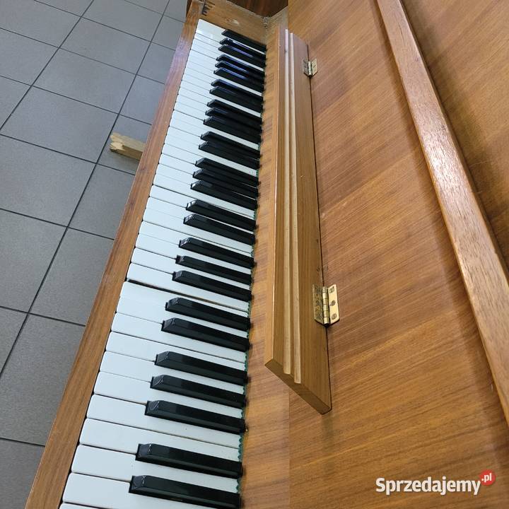 Pianino Calisia Mahoń używane Skierniewice