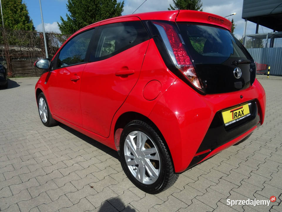 Toyota Aygo Niezawodny i ekonomiczny samochód z kamera cofania Aygo łódzkie