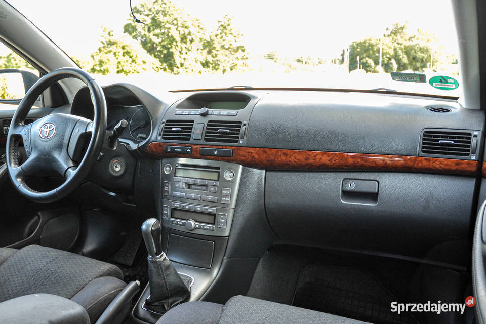 Toyota Avensis 20 147 Bezwypadkowa uszkodzony Wrocław sprzedam