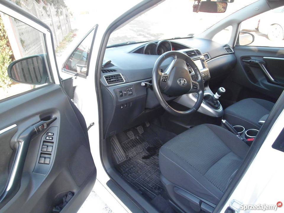 Toyota Verso 16D4D 112 MultimediaKamera relingi dachowe wielkopolskie Kalisz