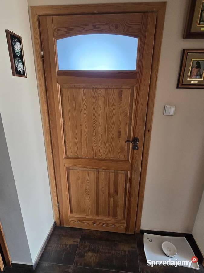 Sprzedam drzwi sosnowe futryna Straszyn