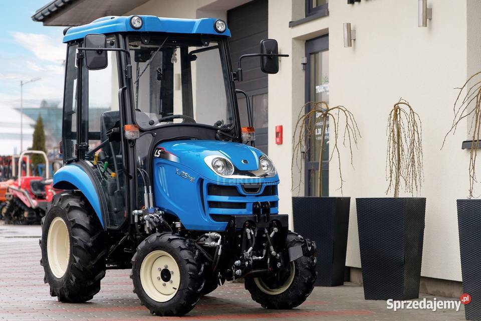 LS Tractor XJ25 HST 4x4 244 CAB przedni TUZ Napęd 4x4 Tajęcina