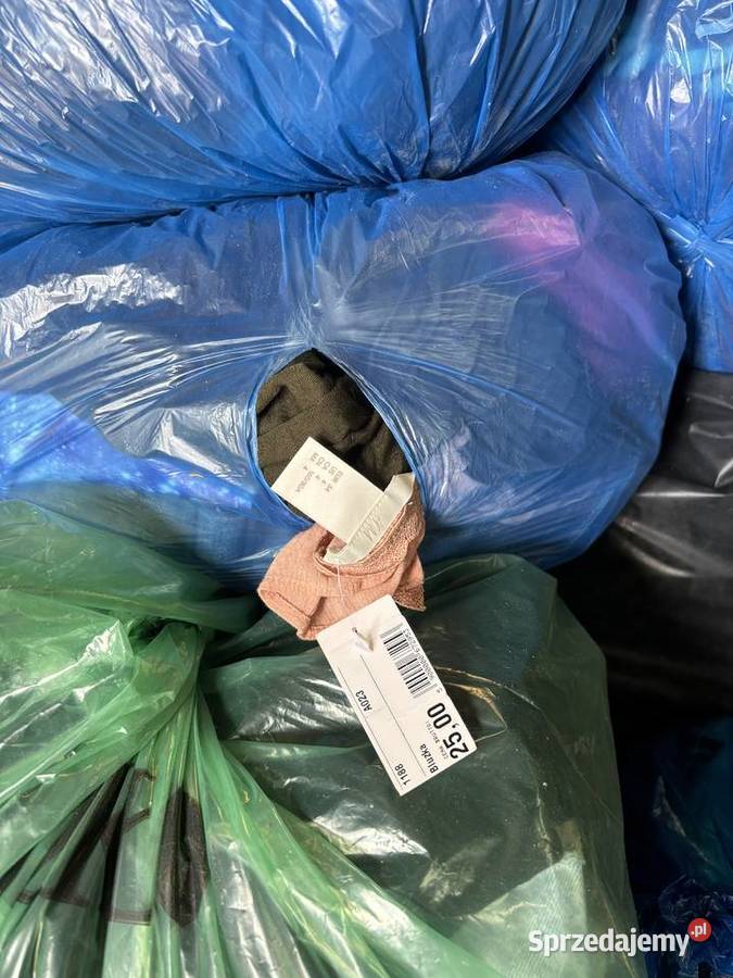 Odzież Używana Niesort Zbierana Na Terenie Łochów