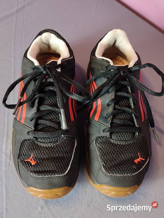 PUMA buty do sportów halowych np siatkówki małopolskie Jasień sprzedam