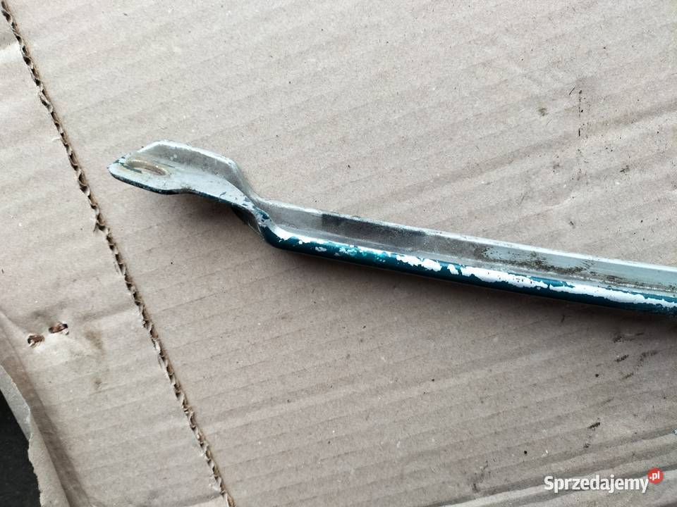 LISTWA POD LAMPE AUDI 80 B4 Kamień-Kolonia