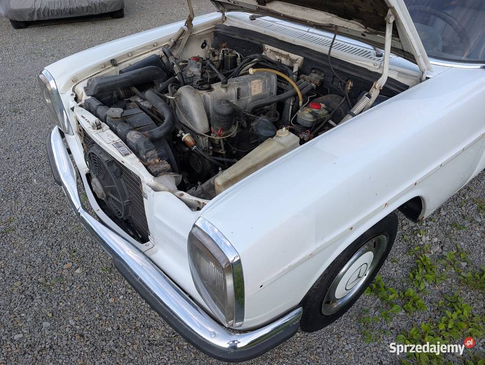 Mercedes Benz W115 200 z klimatyzacją Poręba Wielka