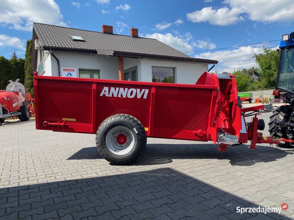 Rozrzutnik obornika trocin podkoronowy ANNOVI Rozrzutniki obornika łódzkie Rawa Mazowiecka