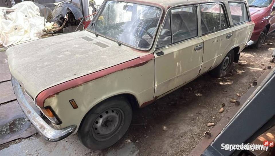 Fiat 125p Kombi Czarne tablice 86r Rok produkcji 1986 Płock